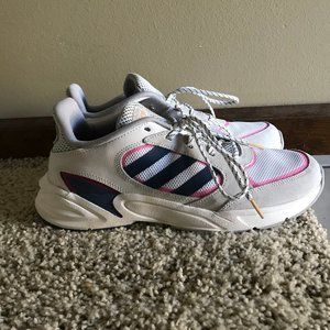 Adidas 90s Valasion Sneakers wmn's 9.5- like new